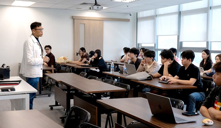Đại học nước ngoài đua nhau mở văn phòng tại TP.HCM - Ảnh 2.
