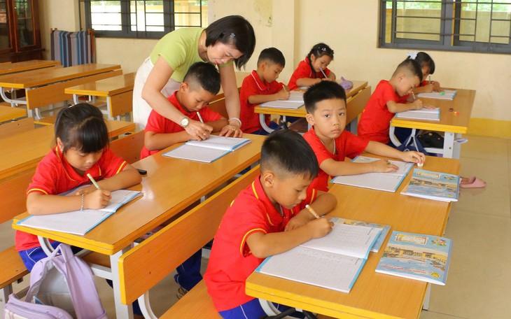 127 học sinh chưa đến trường: Nghệ An giao công an xử lý người cản trở đưa học sinh tới lớp - Ảnh 4.