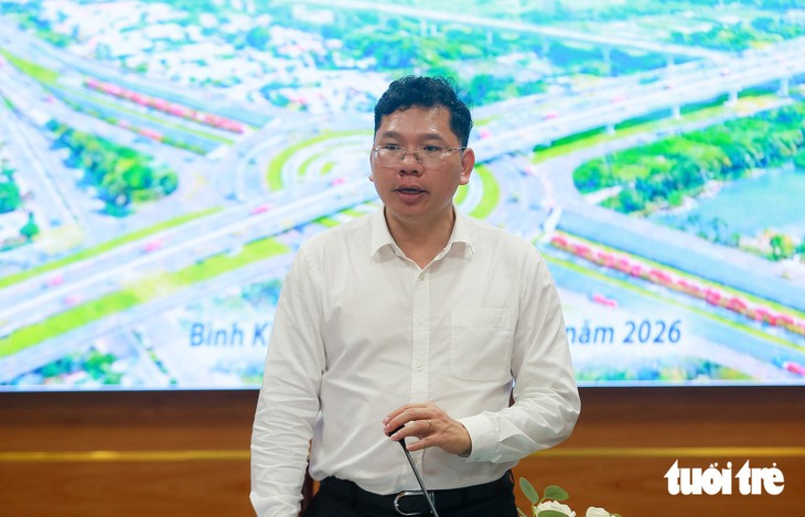 Phó chủ tịch Hoàng Nguyên Dinh: ‘Phải tăng tốc di dời hạ tầng làm nút giao cao tốc Bến Lức - Long Thành với đường Rừng Sác’ - Ảnh 2.