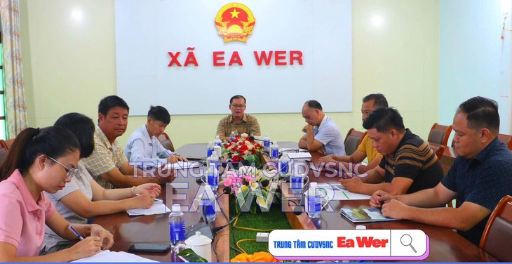 ô tô con lu lèn đường nhựa nguội, xã ở Đắk Lắk họp khẩn bác tin - Ảnh 3.