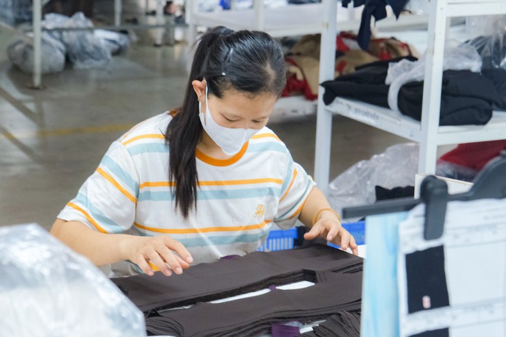 Từ chối tăng ca, công ty có quyền đuổi việc ngay không? - Ảnh 1.
