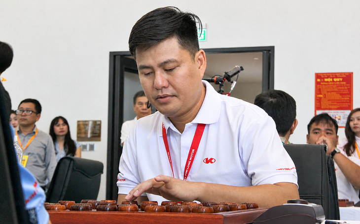 Ngược dòng cực khéo, Lại Lý Huynh vượt mặt Trình Vũ Đông ở giải cờ tướng châu Á - Ảnh 3.