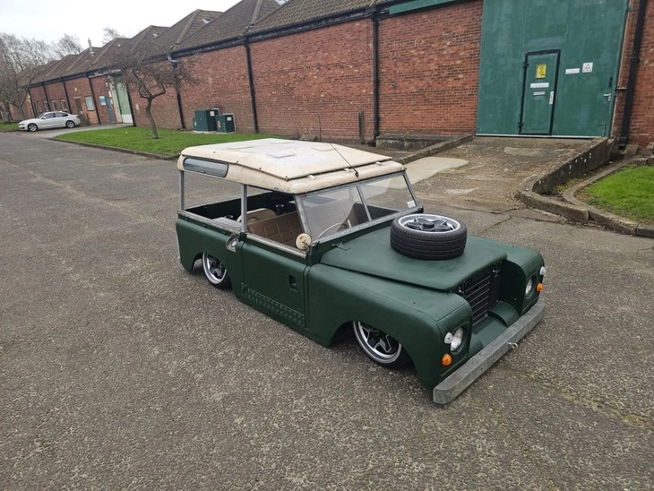 Chiếc Land Rover 'lùn' nhất thế giới, ai thích phượt nhìn thấy là 'phát tức' - Ảnh 4.