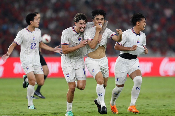 CĐV Thái Lan ngán ngẩm: 'Làm sao có thể thua tới 5 trận chung kết liên tục?' - Ảnh 3.