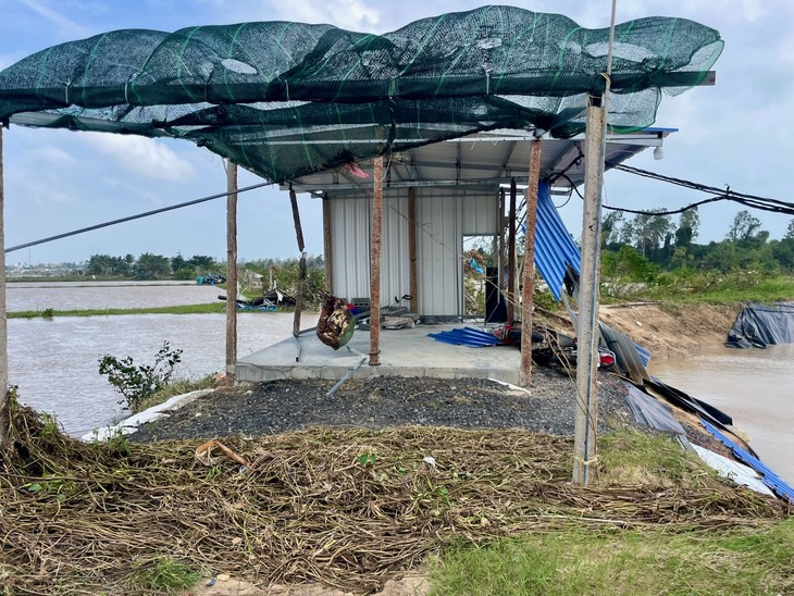 Sau bão lũ gần 1 năm, người nuôi thủy sản mắc kẹt giữa nợ và hồ sơ chờ hỗ trợ - Ảnh 3.
