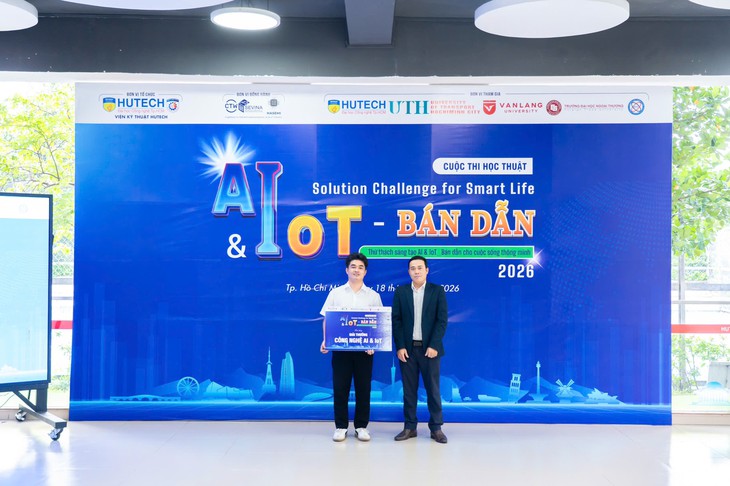 Tuổi Trẻ Startup Award: Nhóm sinh viên phát triển AI dự báo rủi ro, tối ưu quạt và sục khí cho ao tôm - Ảnh 7.