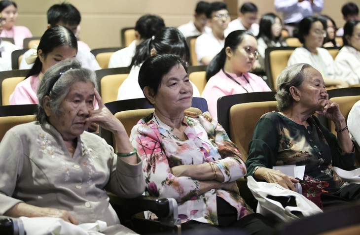 Thế hệ trẻ học cách làm người từ Di chúc Bác Hồ để xây dựng đất nước - Ảnh 4.