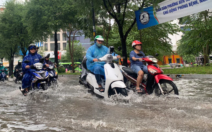 Miền Trung và miền Nam mưa lớn đến cuối tuần, nguy cơ ngập lụt ra sao? - Ảnh 3.