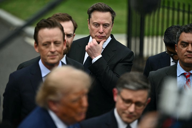 Cổ phiếu SpaceX tăng kịch nóc, Elon Musk lại là tỷ phú nghìn tỉ USD - Ảnh 1.