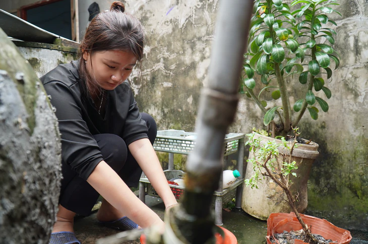 Nữ sinh Vĩnh Long làm đôi mắt cho mẹ , đậu ĐH Công Thương TP . HCM với 24 , 91 điểm - Ảnh 5.