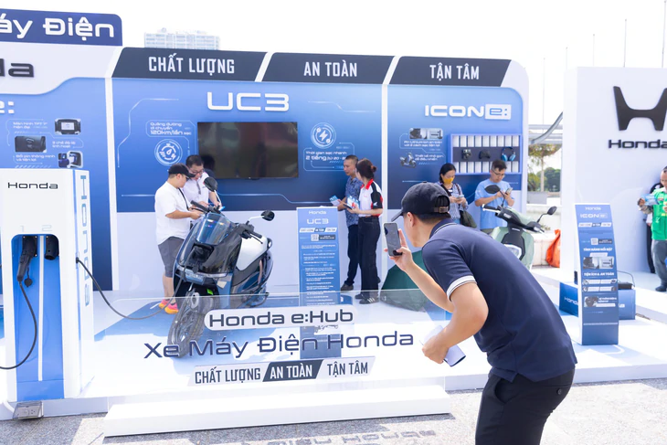 Nhìn lại sức nóng của VIMS 2026: 2 ngày tổ chức, quy tụ 20 thương hiệu, 60 mẫu xe và hơn 2.000 lượt lái thử - Ảnh 13.