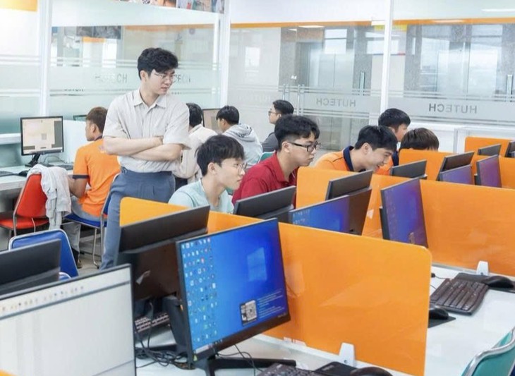 Gần 30.000 tiến sĩ làm giảng viên đại học - Ảnh 1.