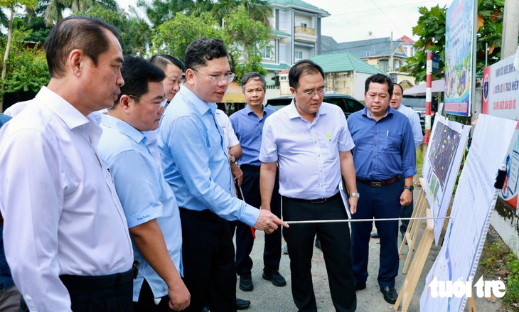 Lãnh đạo UBND TP.HCM “thúc” tiến độ cao tốc TP.HCM - Thủ Dầu Một - Chơn Thành - Ảnh 1.