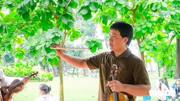 10 năm mang tiếng đàn Violin ra công viên, lớp học '0 đồng' xóa nhòa ranh giới tuổi tác - Ảnh 5.