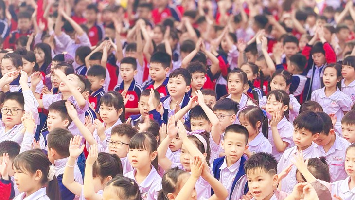 Quảng Ninh yêu cầu chấm dứt tự lập ‘quỹ’ để dẹp lạm thu ở trường học - Ảnh 1.