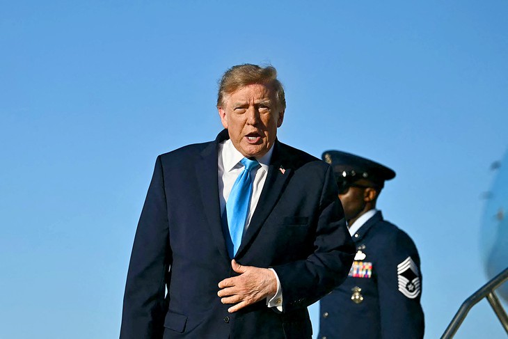 Ông Trump phê chuẩn xử bắn hung thủ thảm sát tại căn cứ quân sự Mỹ - Ảnh 1.