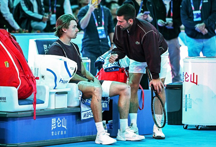 Djokovic vô địch China Open sau những trận đấu kết thúc bất thường - Ảnh 2.