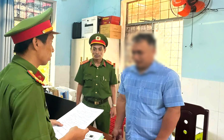 Khởi tố chủ hộ kinh doanh bia, nước giải khát tội trốn thuế - Ảnh 2.
