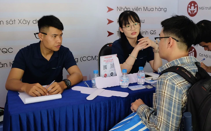 Sinh viên tốt nghiệp xuất sắc quá nhiều, Bộ trưởng đề nghị giảm quy mô tuyển sinh - Ảnh 4.