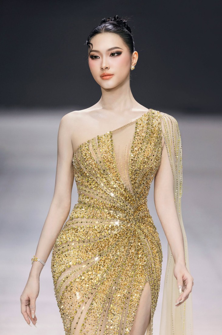 Cô gái từng làm nghề trang điểm nay mang sash Việt Nam thi The Miss Globe 2026 - Ảnh 3.