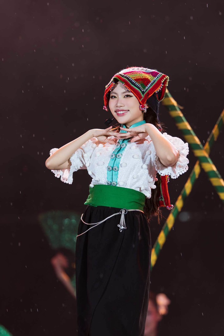Vì sao Hương Lan xưng với Phương Mỹ Chi là 'bà nội'?  - Ảnh 3.