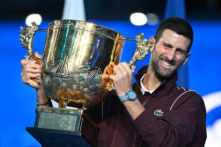 Djokovic vô địch China Open sau những trận đấu kết thúc bất thường - Ảnh 1.