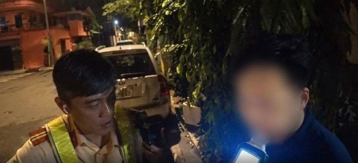 Tài xế taxi có nồng độ cồn vượt mức kịch khung, mức phạt bao nhiêu? - Ảnh 3.