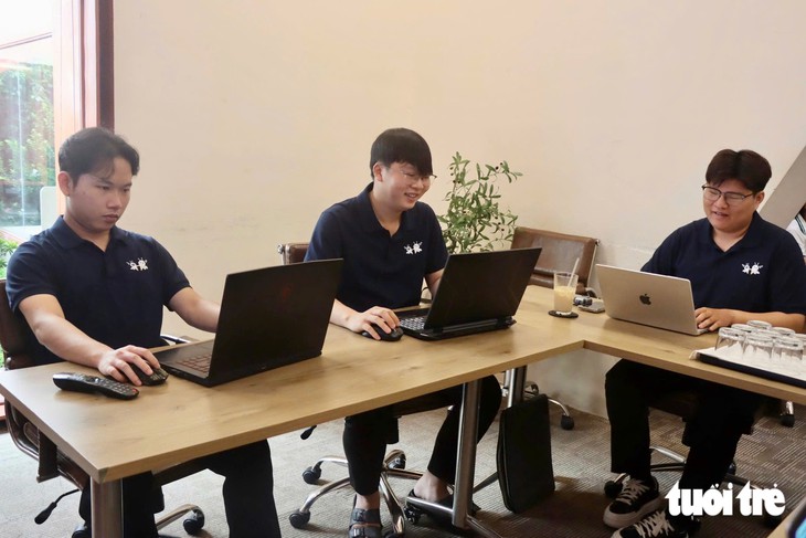 Tuổi Trẻ Startup Award: Nhóm sinh viên đưa AI tìm gia sư, tạo bài tập và cá nhân hóa việc học - Ảnh 5.
