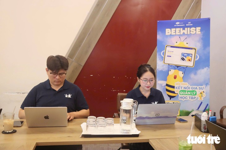 Tuổi Trẻ Startup Award: Nhóm sinh viên đưa AI tìm gia sư, tạo bài tập và cá nhân hóa việc học - Ảnh 6.