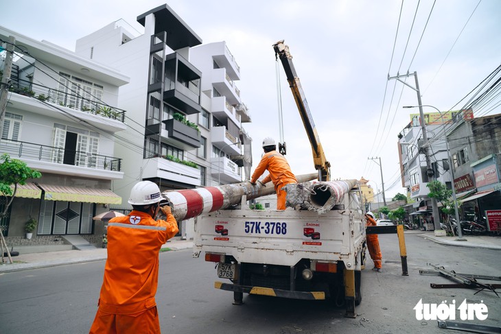 Đường Chu Văn An rộng thoáng sau khi di dời trụ điện - Ảnh 5.