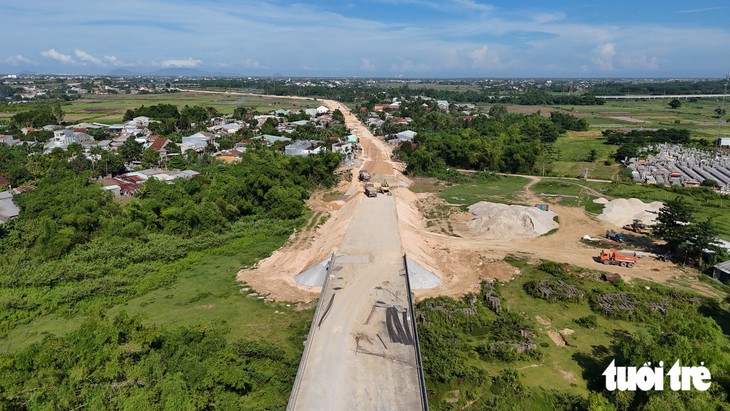 21 cầu thiếu đường dẫn ở Đà Nẵng: Chuyển biến sau 'tối hậu thư' - Ảnh 1.
