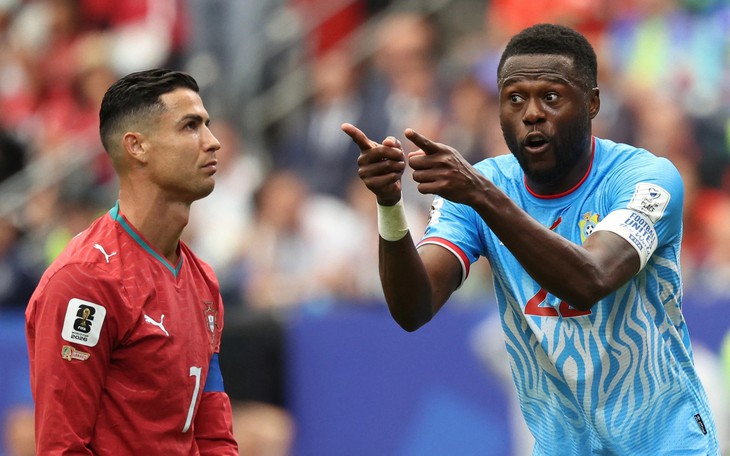Ronaldo thiệt thòi khi phải đối đầu cầu thủ trái phép ở World Cup 2026 - Ảnh 2.