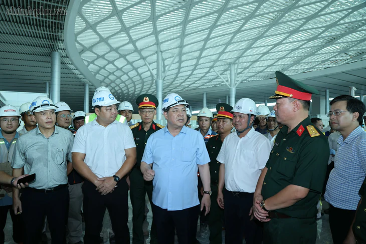 Phó thủ tướng: Đưa sân bay Long Thành vào khai thác năm 2026 là nhiệm vụ bắt buộc - Ảnh 1.