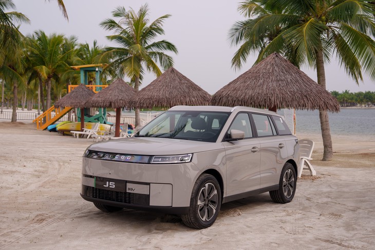 Tin tức giá xe: Loạt SUV Omoda & Jaecoo ưu đãi tới 165 triệu, Jaecoo J5 sắp áp dụng giá mới - Ảnh 3.