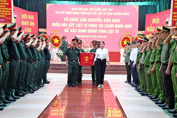 2.219 mẫu hài cốt liệt sĩ Quảng Ngãi lên đường 'tìm lại tên cho anh' - Ảnh 1.