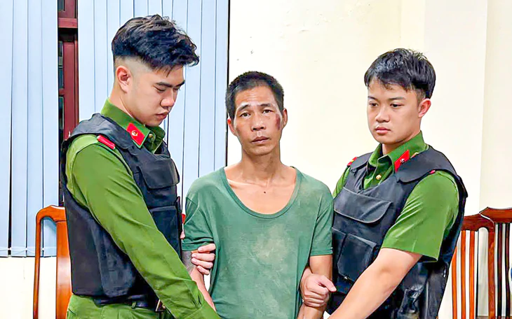 Trộm vàng, súng CKC rồi trốn truy nã hơn 32 năm, đổi tên, lập gia đình vẫn bị bắt - Ảnh 2.