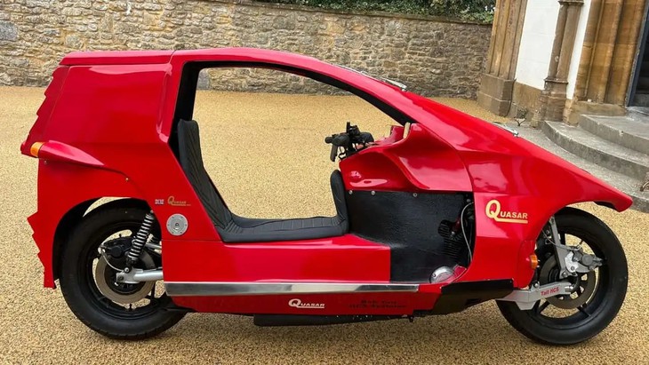 Xe máy không lo mưa gió: Có mui che, ghế ngả như ô tô, tối đa hơn 160km/h - Ảnh 2.