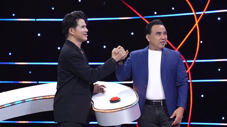 Chân dung MC vừa thay thế Quyền Linh  - Ảnh 2.