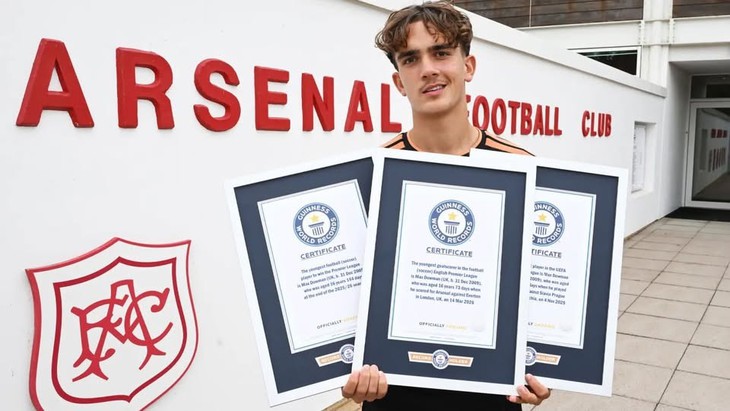 Sao trẻ Arsenal đi vào lịch sử với ba kỷ lục Guinness thế giới - Ảnh 2.