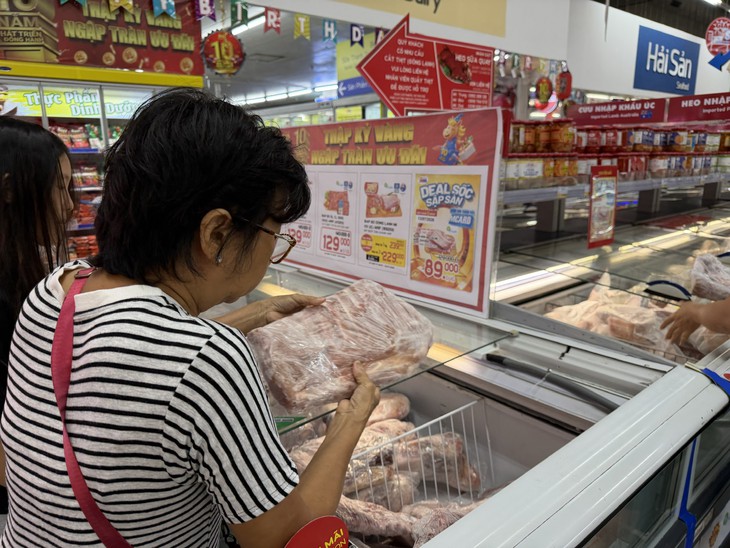 Vì sao đi nửa vòng trái đất giá vẫn thấp hơn hàng nội? - Ảnh 3.