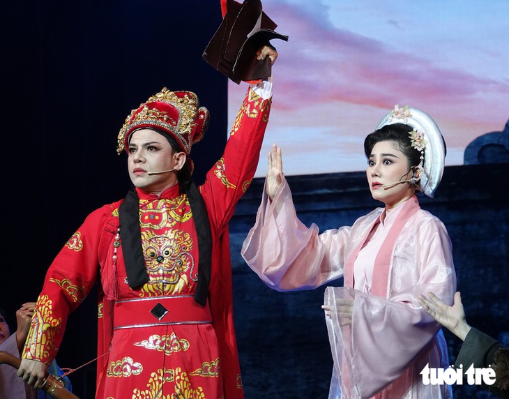 Vở vở cải lương Tiếng hò sông Hậu, Lê Văn Duyệt mừng Ngày văn hóa Việt Nam - Ảnh 1.