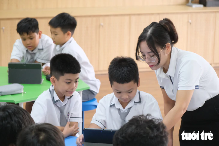 Bộ GD-ĐT: Nghiêm cấm thu tiền đối với hoạt động giáo dục tăng cường - Ảnh 1.