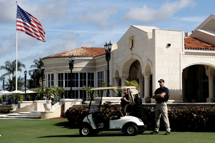 Ông Trump muốn biến câu lạc bộ golf ở Palm Beach thành Trại David thứ hai - Ảnh 1.