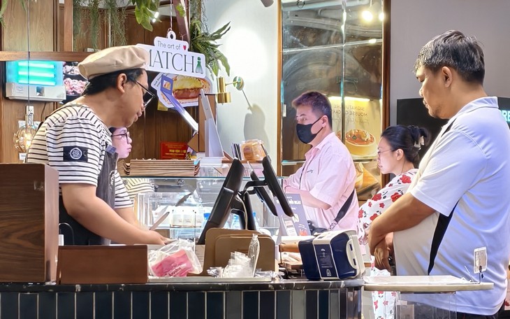 Hàng loạt đặc sản vùng miền, sản phẩm OCOP 'chào hàng' người dân TP.HCM - Ảnh 6.