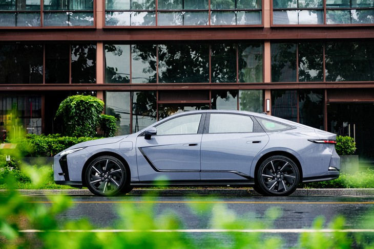 Lexus ES 2026 ra mắt Việt Nam: Giá từ 2,34 tỉ, lần đầu xuất hiện bản điện, có công nghệ lần đầu áp dụng - Ảnh 15.