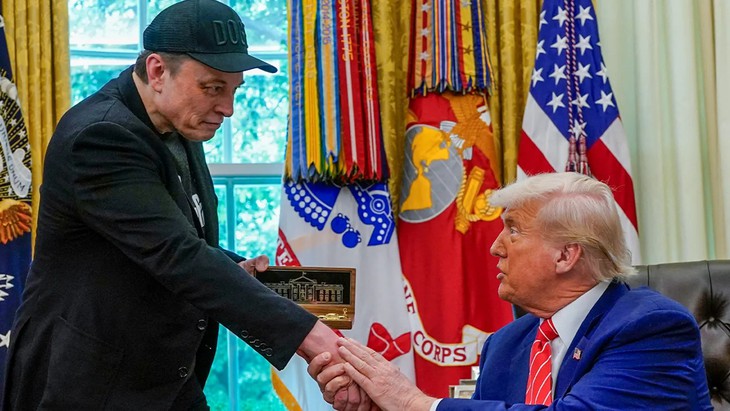 Tổng thống Trump sẽ trao huân chương khoa học cao quý nhất nước Mỹ cho tỉ phú Elon Musk - Ảnh 1.