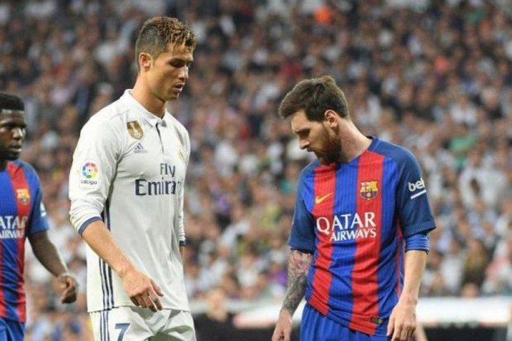 Ronaldo gửi Messi... ‘một cái ôm’ - Ảnh 1.