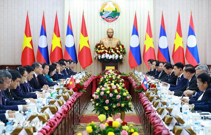 Việt Nam bàn giao hệ thống quản lý dân cư và CCCD tại Lào, khởi công Trường Đại học hữu nghị - Ảnh 3.
