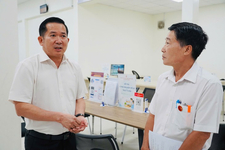 Ông Đinh Văn Nơi chỉ đạo tập trung giải quyết hồ sơ, phục vụ người dân - Ảnh 1.