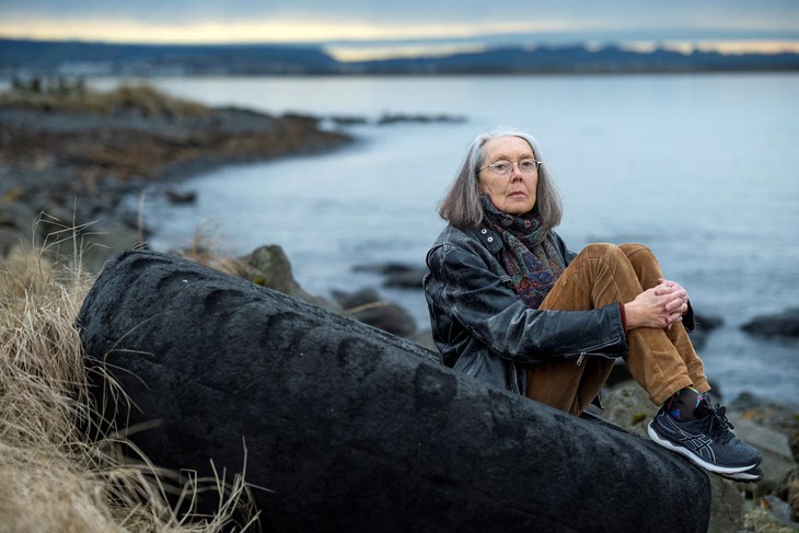 Nobel văn chương gọi thông báo, Anne Carson đang ăn bánh, uống trà, rồi...cúp máy luôn - Ảnh 1.